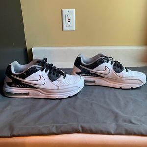 White Nike Air Max Wright- Size 11.5